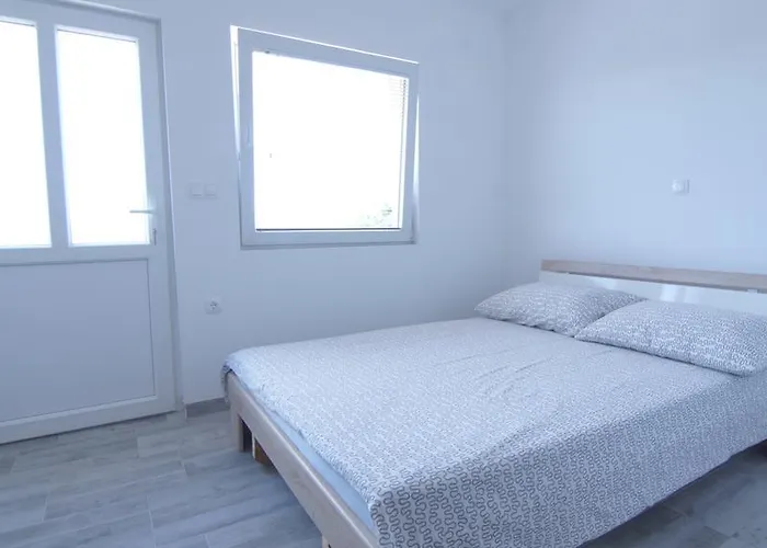 Domani Appartement Vir